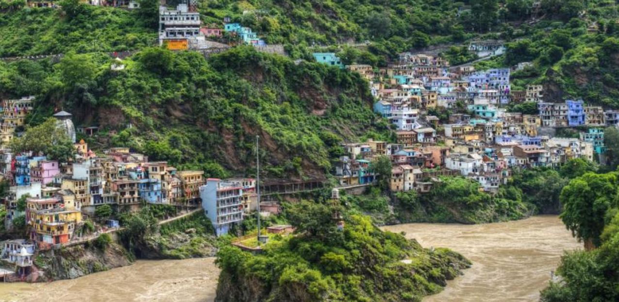 The Ganges River and its surrounding watershed support one of the most fertile and densely populated regions on the planet. © yakthai, Shutterstock.com